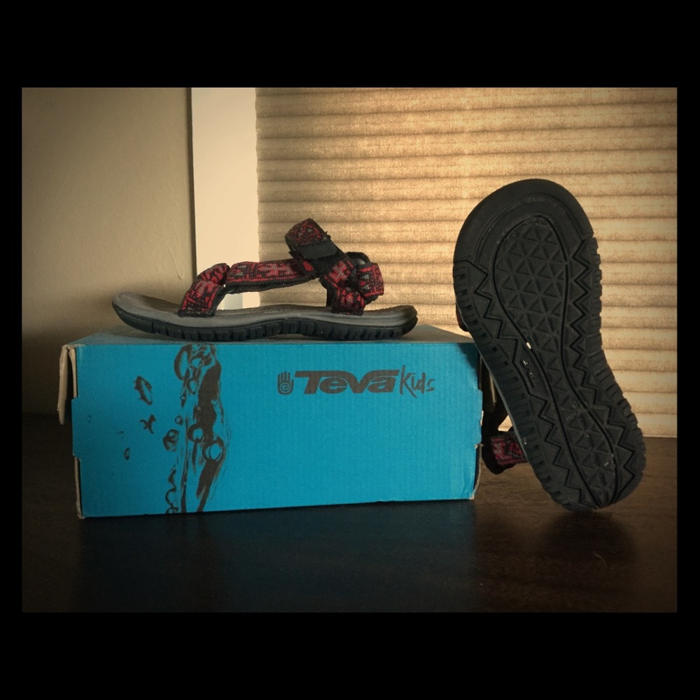 Kids Teva Hurricane III Sandals
